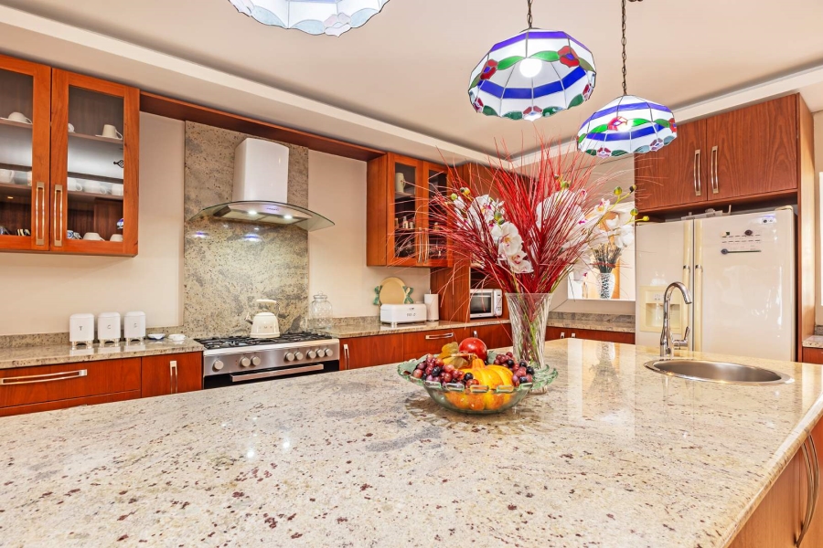 8 Bedroom Property for Sale in Baronetcy Estate Western Cape